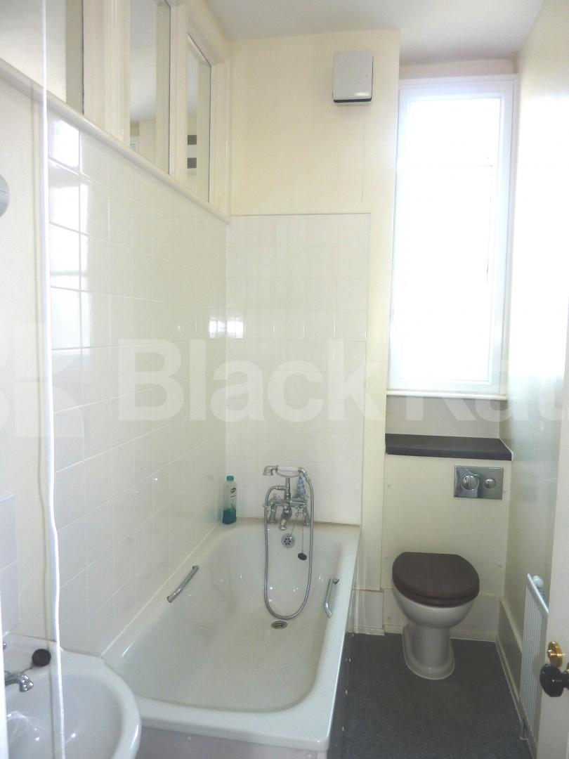 			NEW INSTRUCTION!, 1 Bedroom, 1 bath, 1 reception Flat			 Grays Inn Road, KINGS CROSS-RUSSELL SQUARE